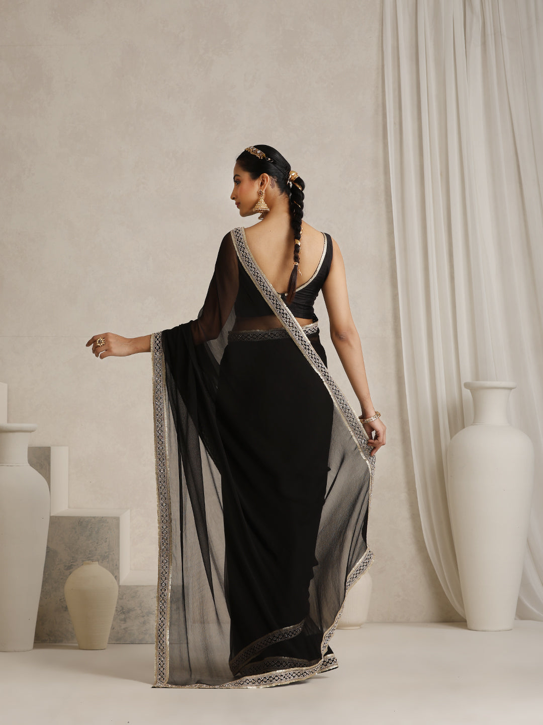 Embellished Zari Poly Chiffon Fashion Saree'