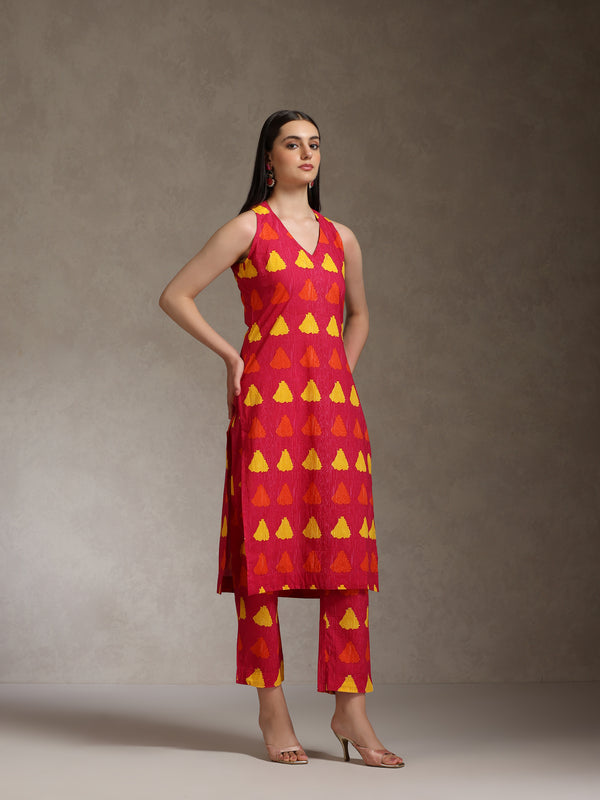 Khushal K Women Geometric Printed Cotton Kurta set