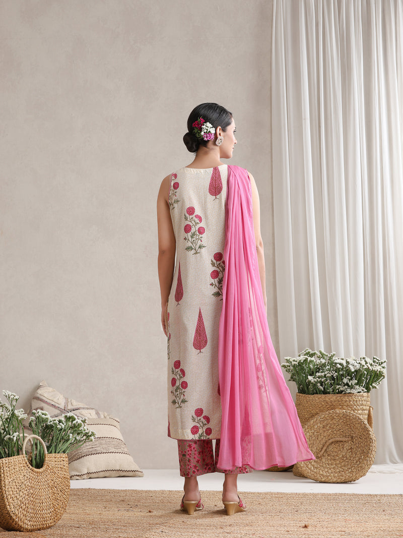 Khushal K Women Floral Printed Regular Pure Cotton Kurta set