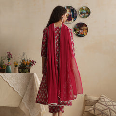 Khushal K Women Pink Floral Printed Regular Pure Cotton Kurta & Palazzo With Dupatta