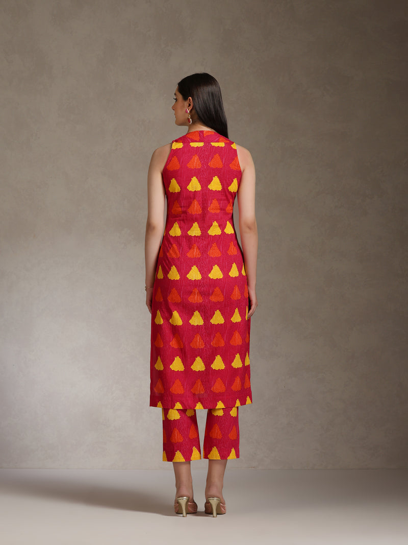 Khushal K Women Geometric Printed Cotton Kurta set