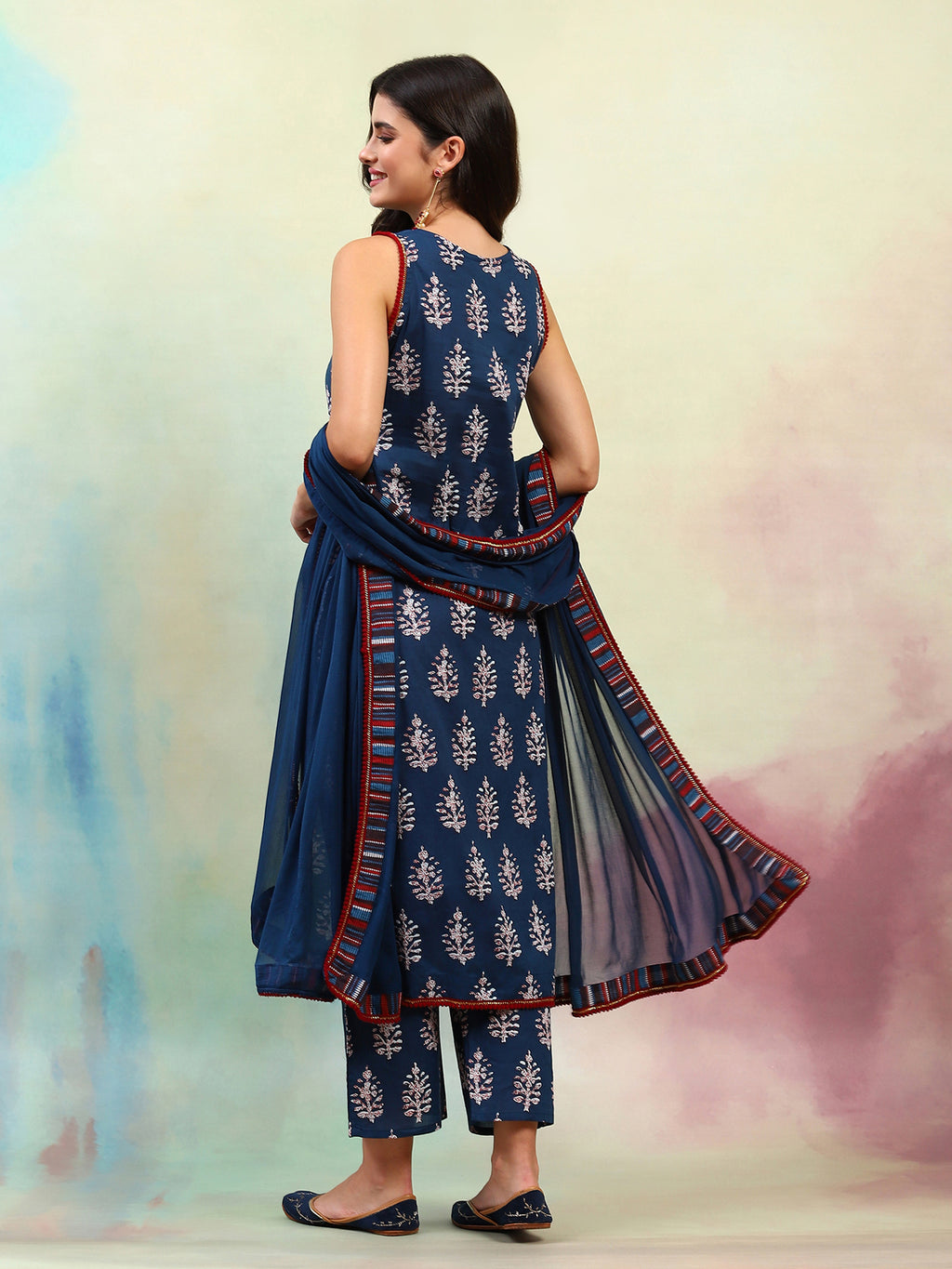 Ethnic Motifs Printed V-Neck Sleeveless Pure Cotton Kurta with Palazzo & Dupatta