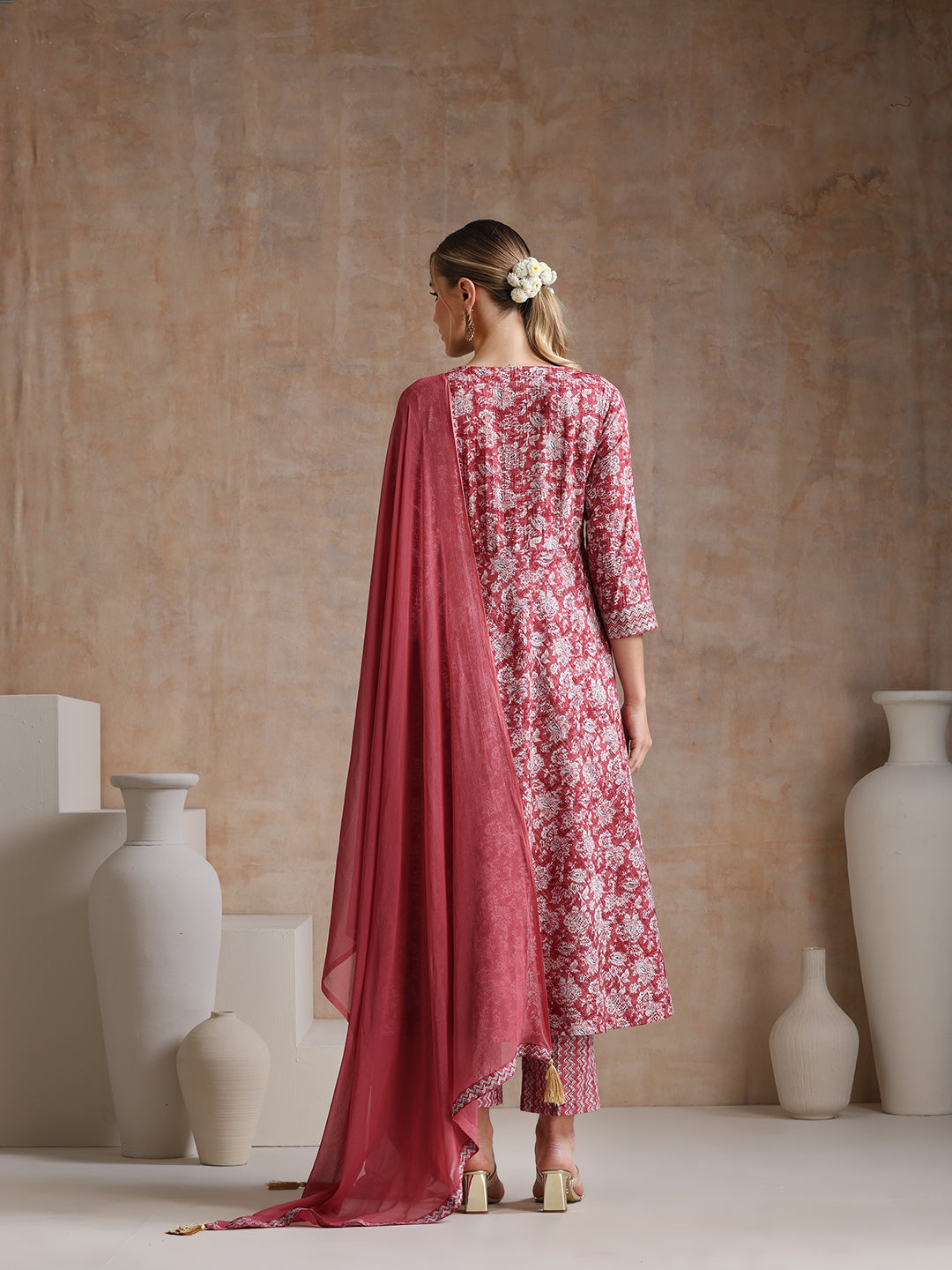 Floral Printed V Neck A Line Pure Cotton Kurta With Trousers & Dupatta