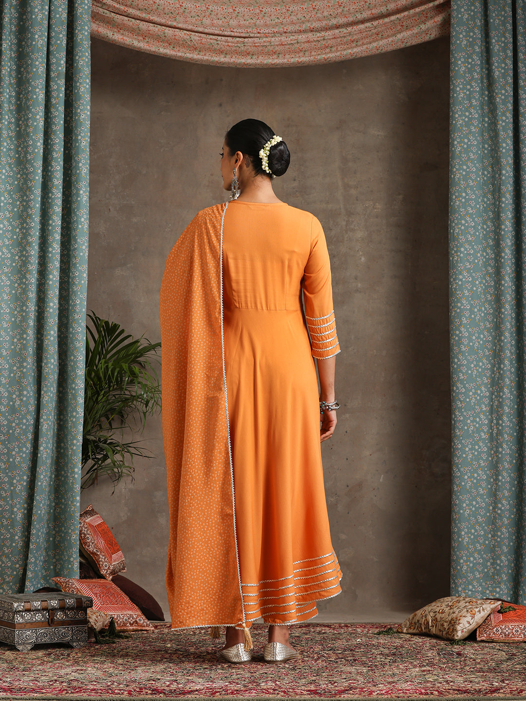 Floral Embroidered V-Neck Thread Work A-Line Kurta With Trousers And Dupatta