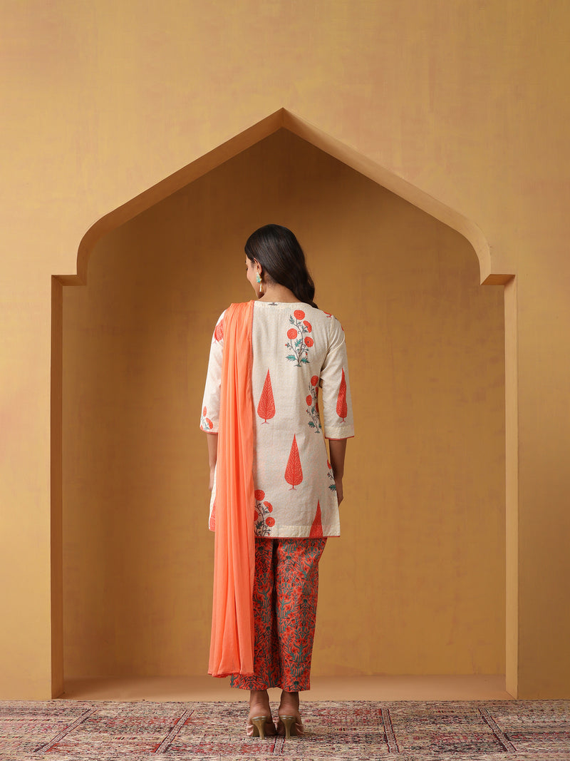 Khushal K Women Floral Printed Regular Pure Cotton Kurta set
