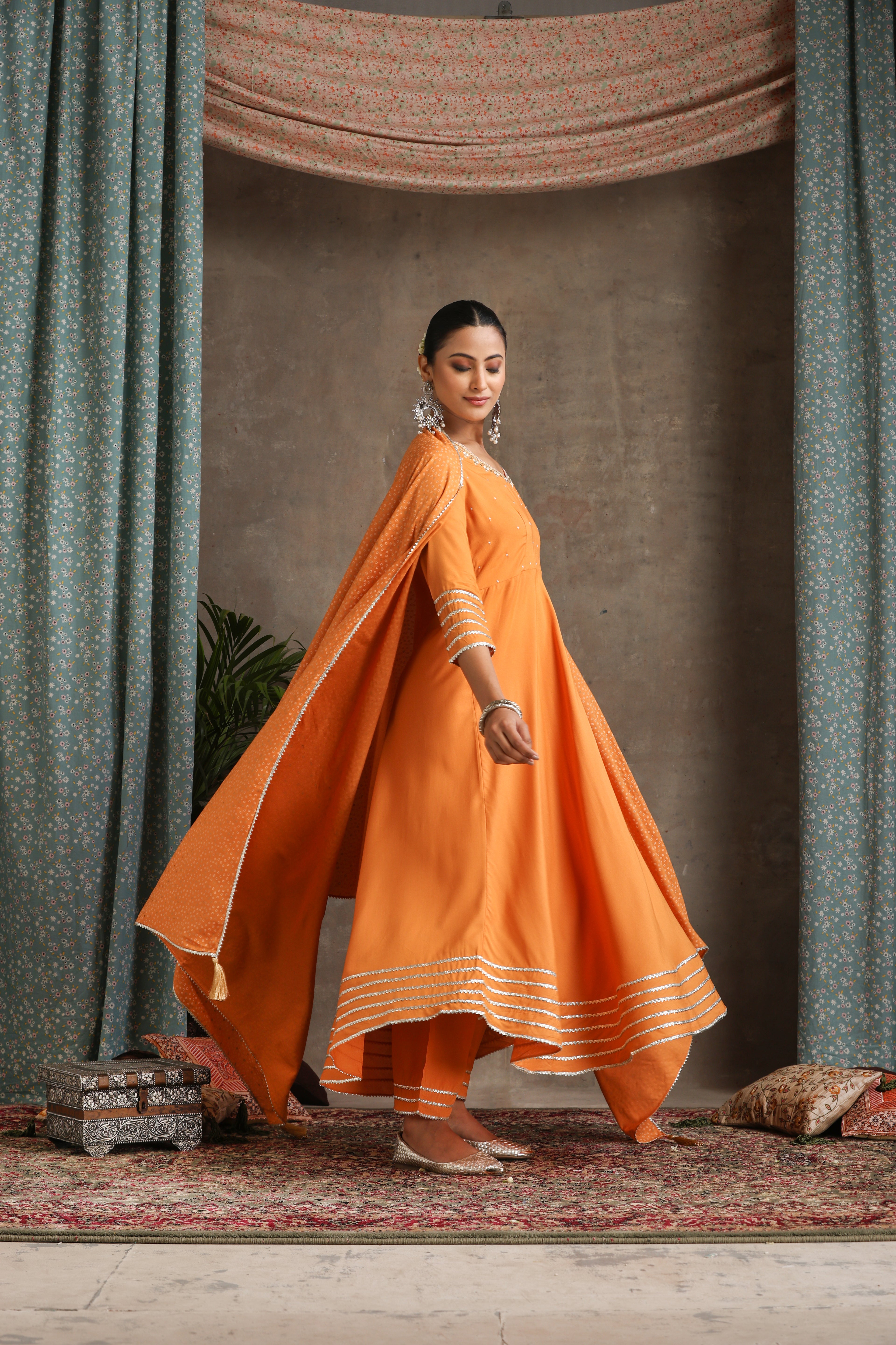 Floral Embroidered V-Neck Thread Work A-Line Kurta With Trousers And Dupatta