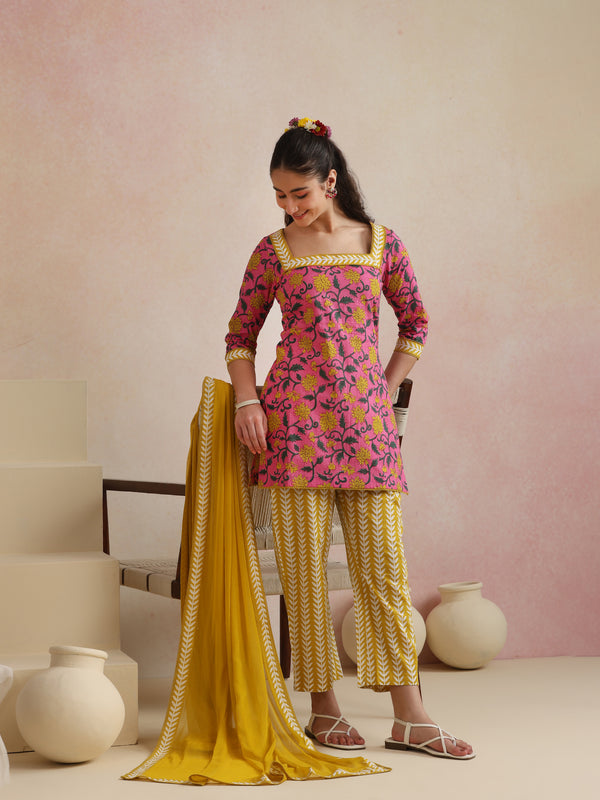 Khushal K Women Cotton Kurta Palazzo Dupatta Set - Pink