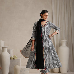 Khushal K Women Chevron Printed Cotton Anarkali Kurta set