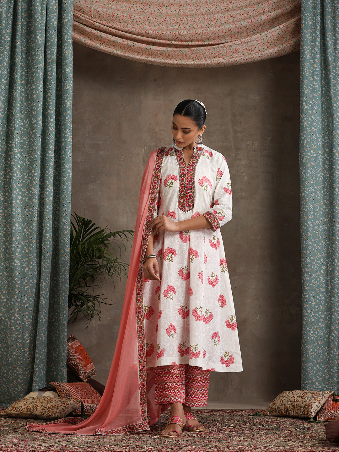 Floral Printed Mandarin Collar Pure Cotton A-Line Kurta With Palazzos & Dupatta