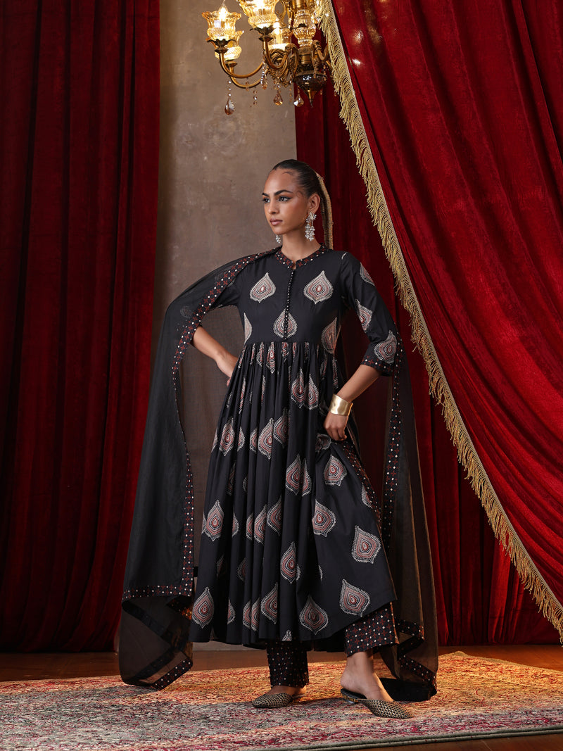 Khushal K Women Cotton kurta and palazzo with dupatta set - Black