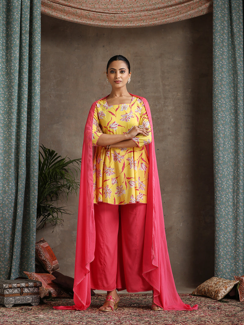 Khushal K Women Floral Printed Yellow Regular Pure Cotton Kurta set