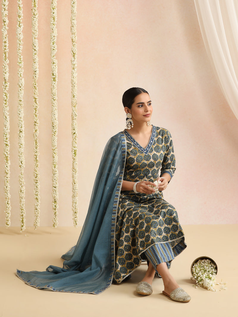Women Ethnic Motifs Thread Work Pure Cotton Kurta with Trousers & Dupatta