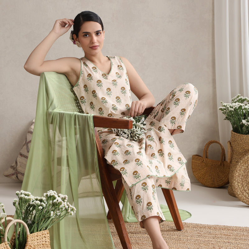 Floral Printed V-Neck Pure Cotton Kurta Set - Khushal K - Image 7