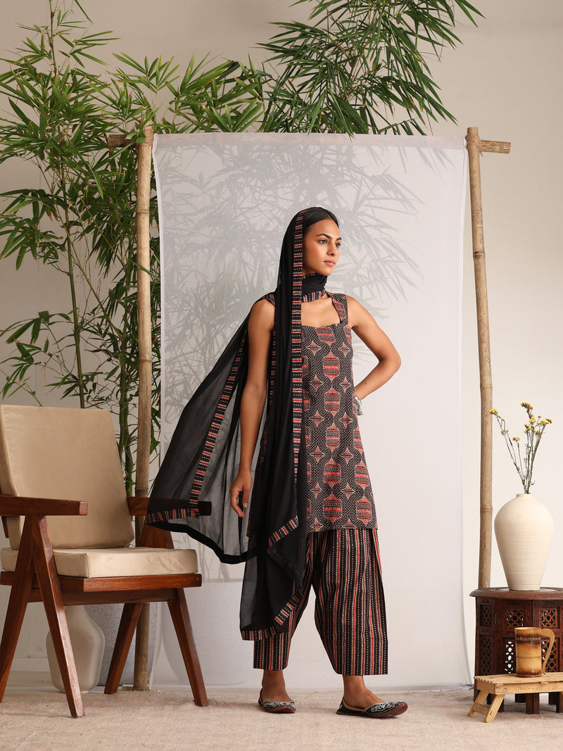 Khushal K Women Cotton kurti and Farshi Salwar with dupatta set - Black