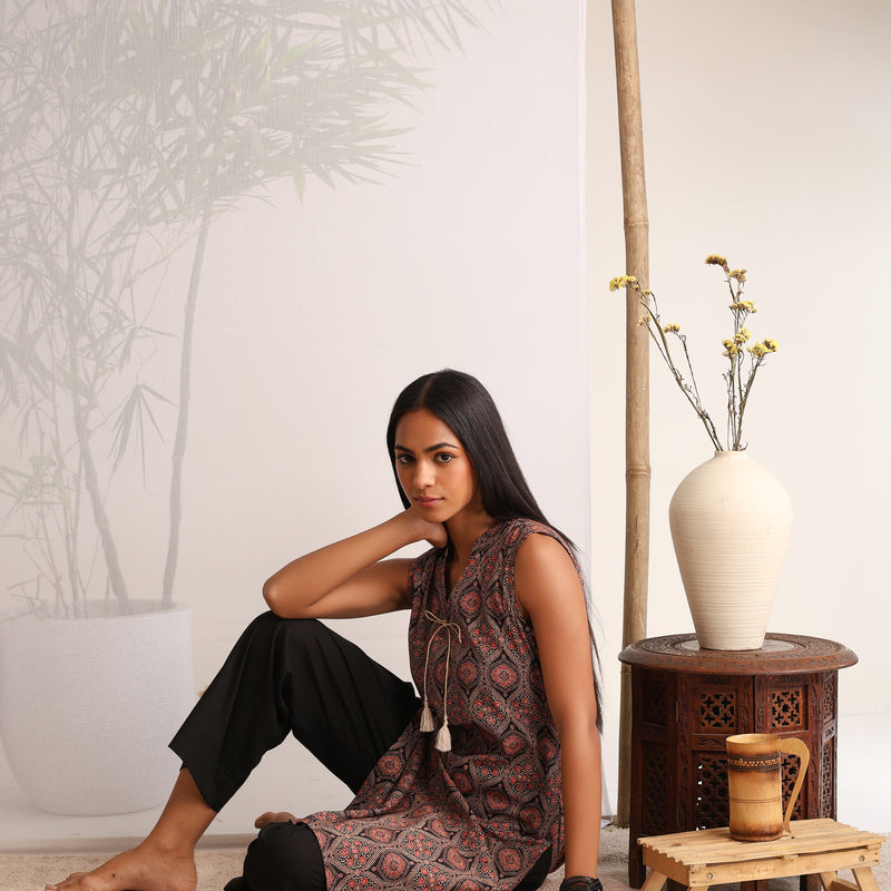 Women Cotton Kurta with Pant Set - Black - Khushal K - Image 4
