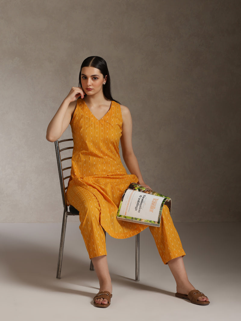 Khushal K Geometric Printed V-Neck Pure Cotton Straight Kurta set