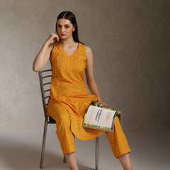 Khushal K Geometric Printed V-Neck Pure Cotton Straight Kurta set