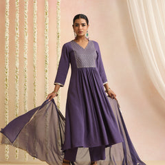 Ethnic Motifs Embroidered Empire Thread Work Kurta With Trousers & Dupatta
