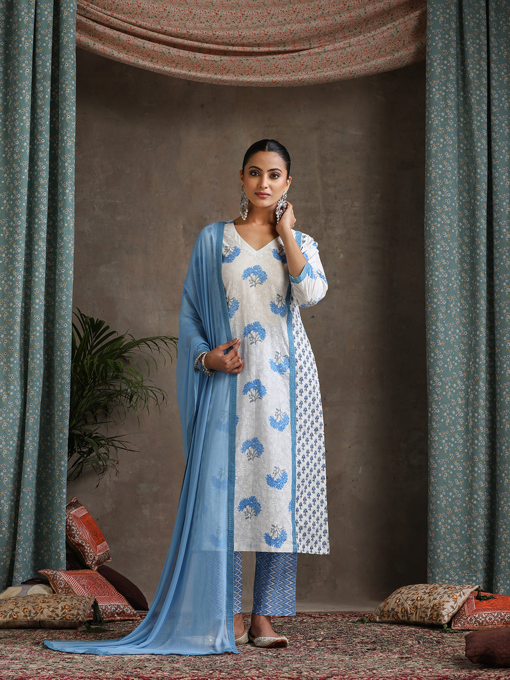 Women Floral Printed Cotton Kurta with Palazzo & Dupatta