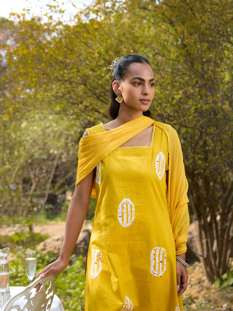 Khushal K Women Printed Regular Pure Cotton yellow Kurta & Palazzo With Dupatta