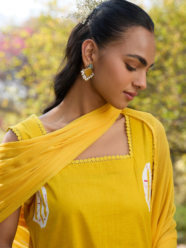 Khushal K Women Printed Regular Pure Cotton yellow Kurta & Palazzo With Dupatta