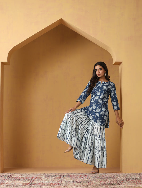 Khushal K Women Paisley Printed Cotton Kurta set