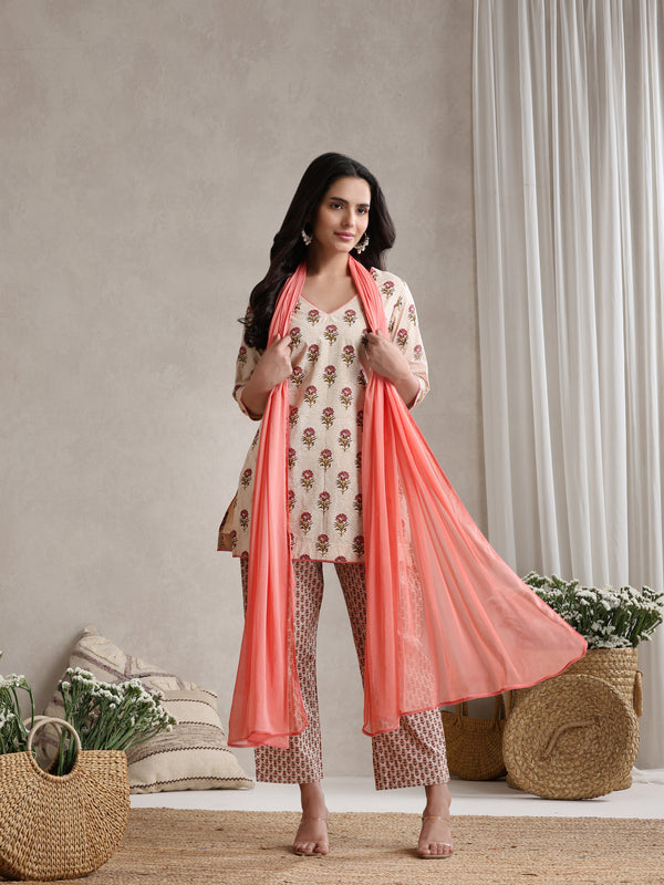 Khushal K Women Floral Printed Cotton Kurta set
