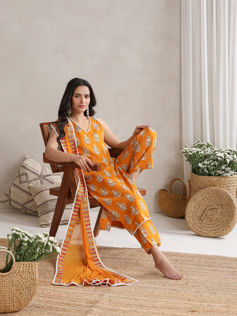 Khushal K Floral Printed V-Neck Pure Cotton Straight Kurta set