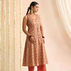 Women Floral Printed V-Neck Kurta with Trousers & Dupatta