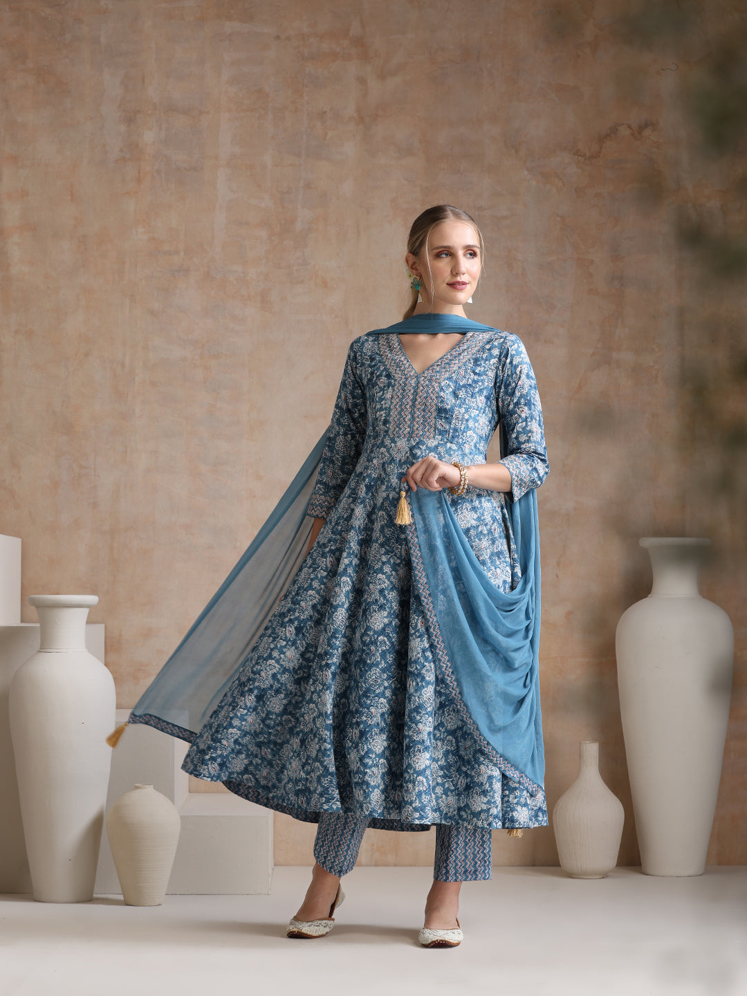 Ethnic Motifs Printed V-Neck Anarkali Pure Cotton Kurta With Trousers & Dupatta