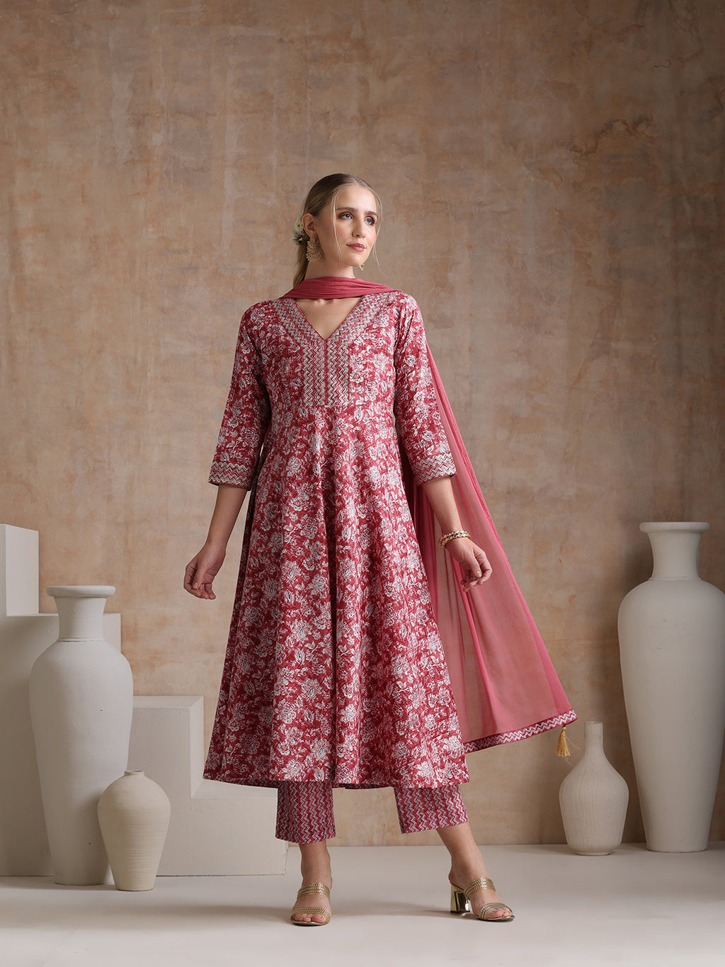 Floral Printed V Neck A Line Pure Cotton Kurta With Trousers & Dupatta