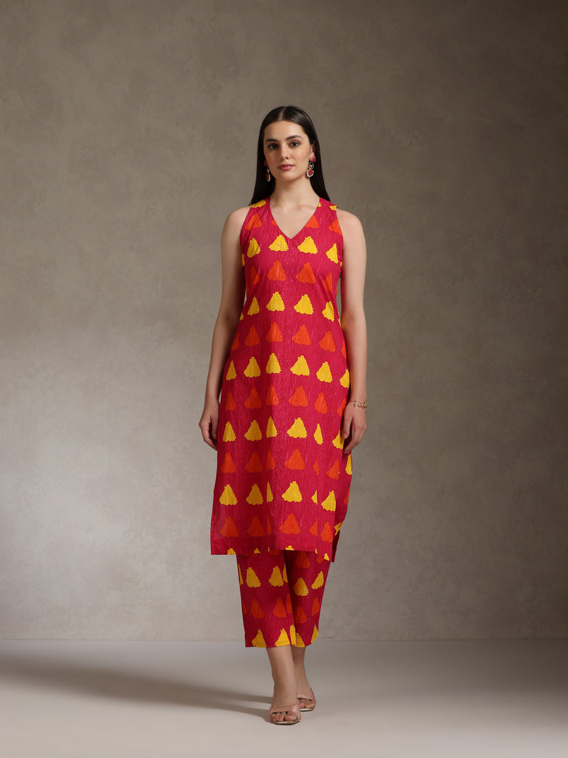 Khushal K Women Geometric Printed Cotton Kurta set
