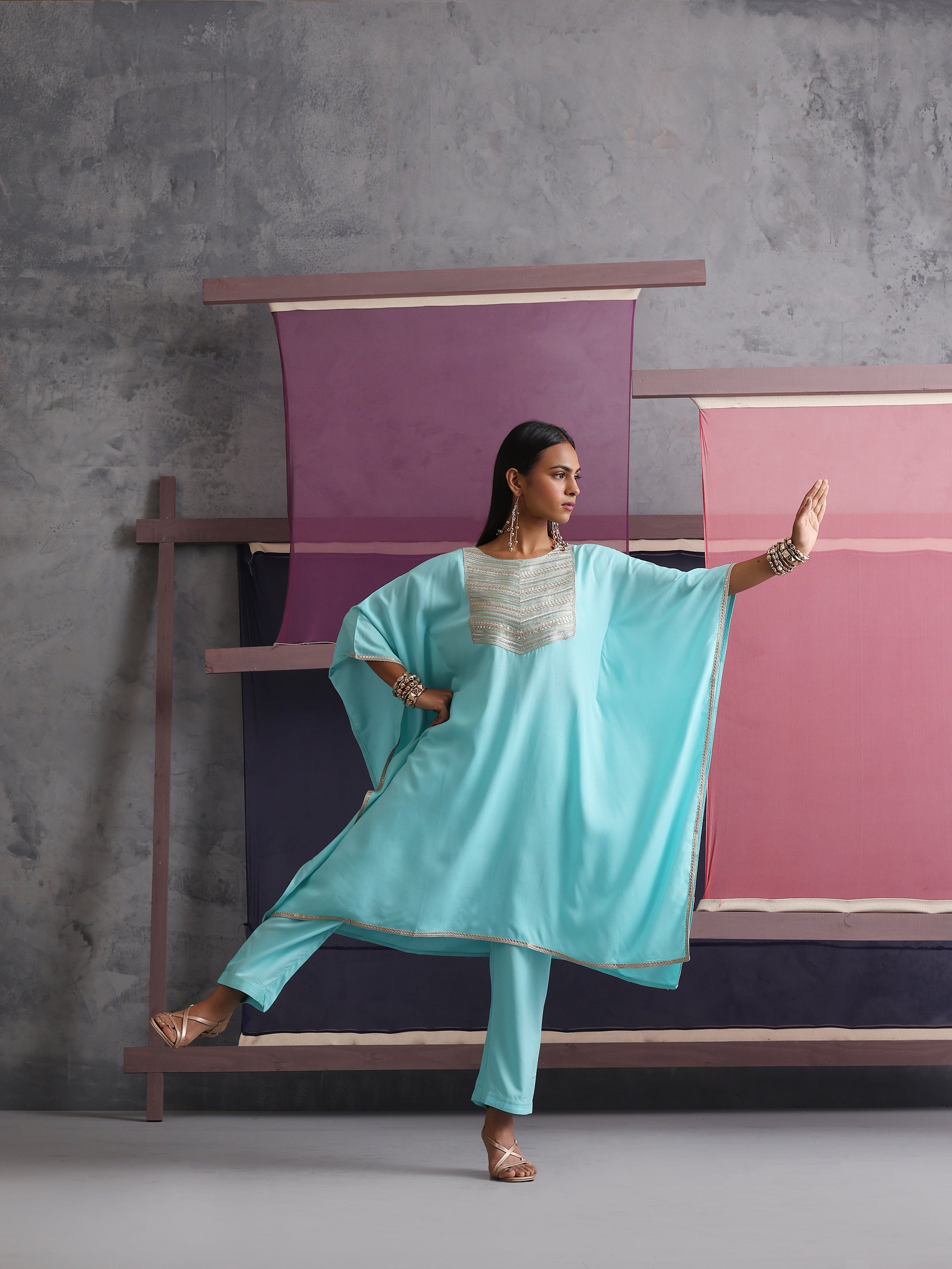 Khushal K Women Motifs Yoke Round Nack Design Kaftan set