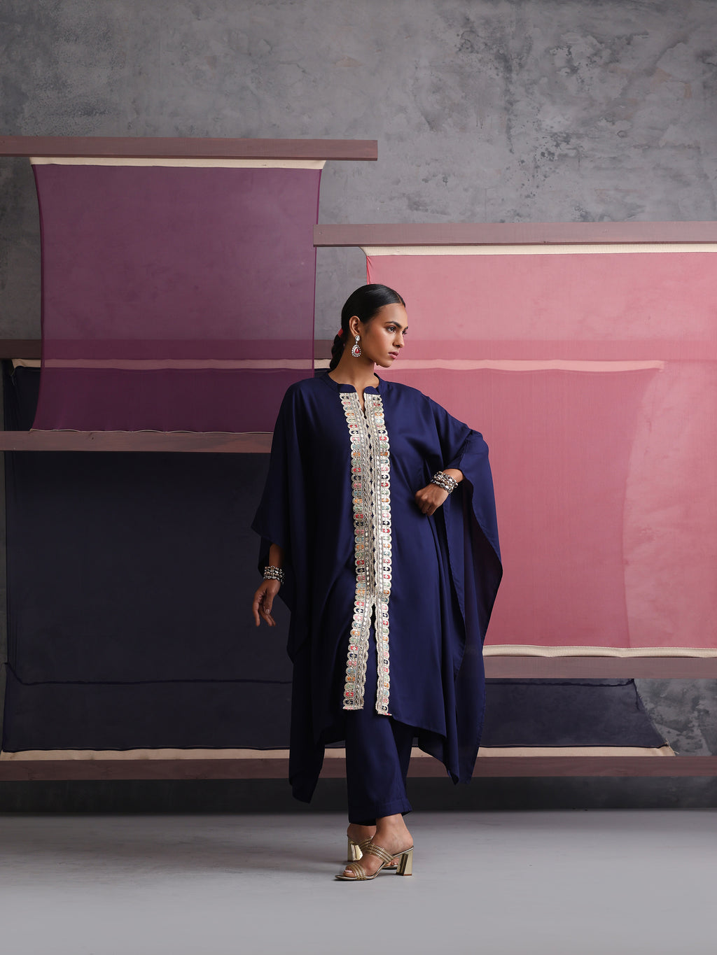 Khushal K Women Mandarin collar Blue Kaftan set