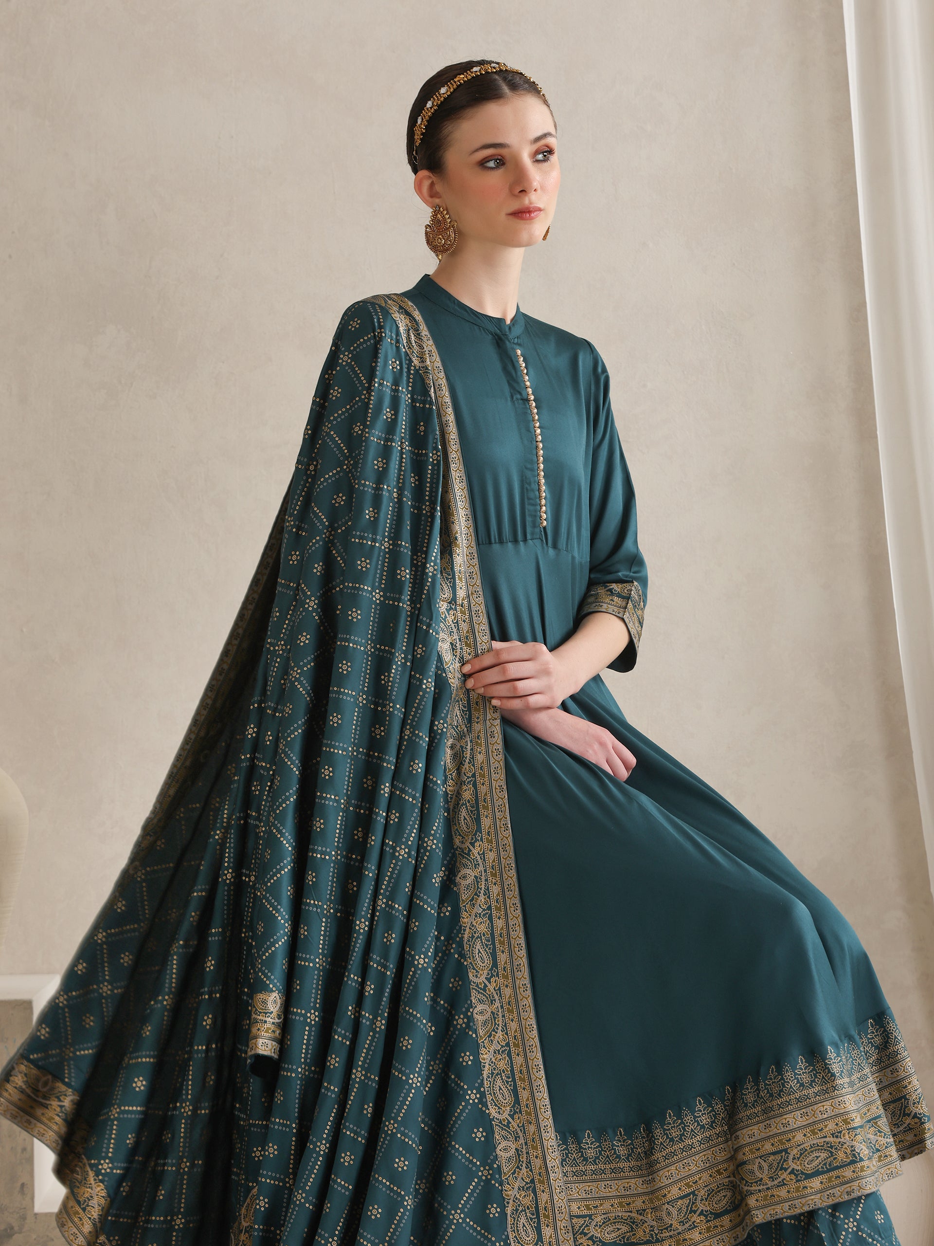 Ethnic Motifs Printed Mandarin Collar A-Line Kurta With Trousers And Dupatta