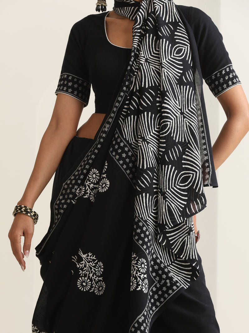 Women Hand Block Black Pure Cotton Printed Saree